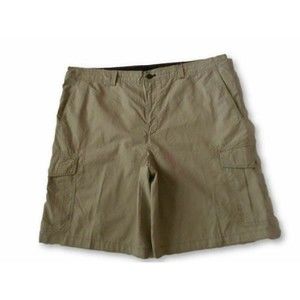 IZOD CARGO SHORTS MENS SIZE 40 ZIP FLY MULTI-POCKET DESIGN NEW NEW WITH TAGS